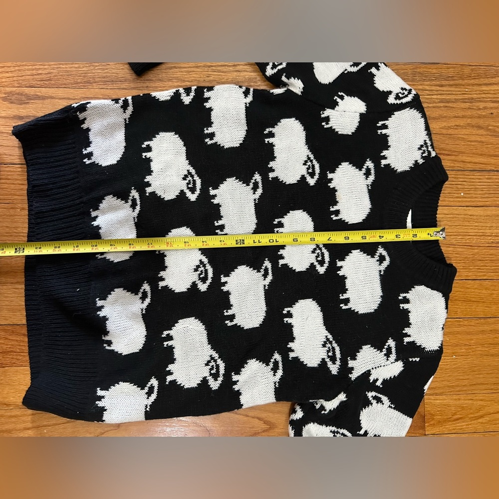 Black & White Sheep Motif Crewneck Sweater - Picture 3 of 8